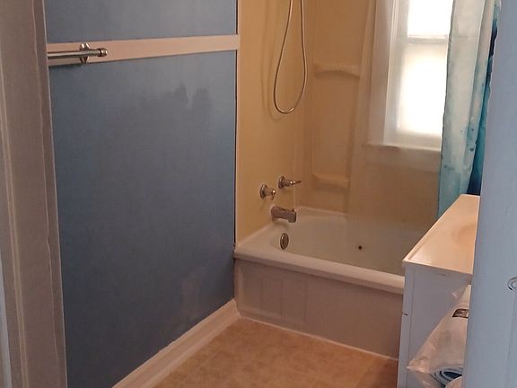 4th image of 16 S 23rd St APT 2