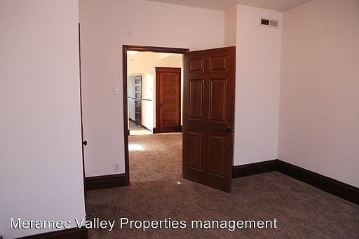 4th image of 3024-3026 Miami St