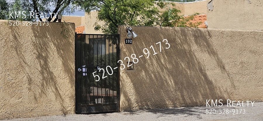 1st image of 102 E Alturas St APT B