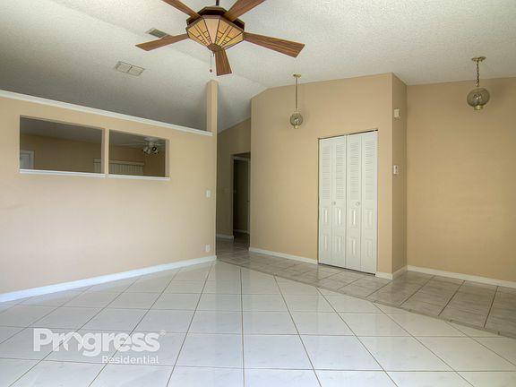 3rd image of 7703 Sunflower Dr