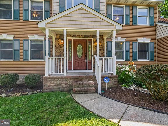 3rd image of 478 Mountain Rd