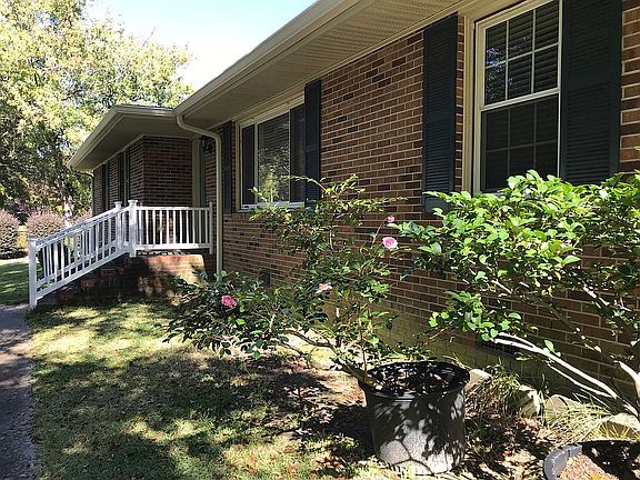 2nd image of 110 Carter Woods Dr