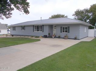 500 E Main St, Castlewood, SD 57223
