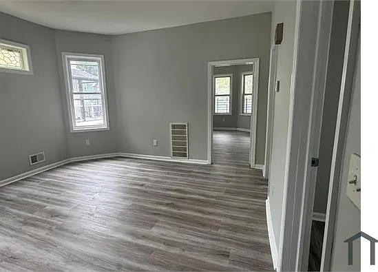 4 bed, $2,800 — Photo 3