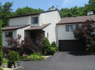 13 Oxford Ln, Middletown, NJ 07748