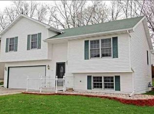 5325 Valley Edge Dr, Madison, WI 53704
