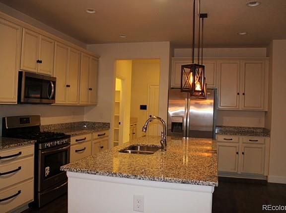 4th image of 21261 E Smoky Hill Rd