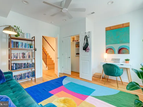2606 Reed St, Philadelphia, PA 19146