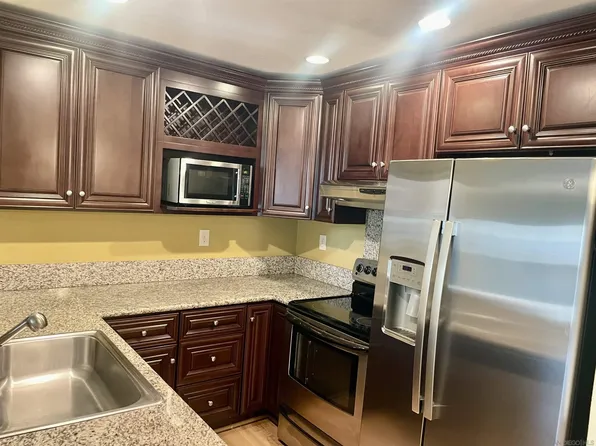 2920 Briarwood Rd Unit B6, Bonita, CA 91902