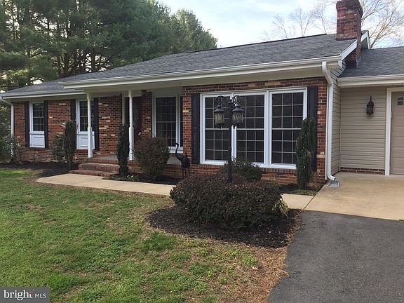 3rd image of 10304 Shaw Dr