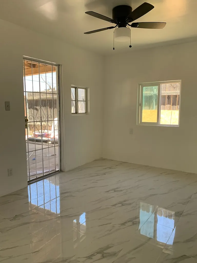 3 bed, 792 sqft, $1,800 — Photo 2