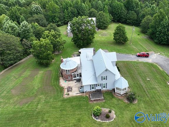 5th image of 271 Myles St