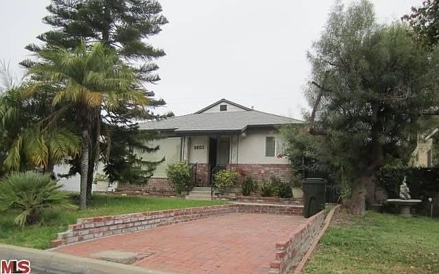 2nd image of 9603 Woodford St
