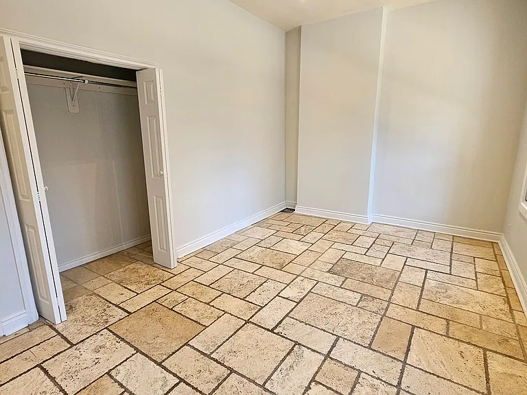 550 Yonge St #3F — Photo 14