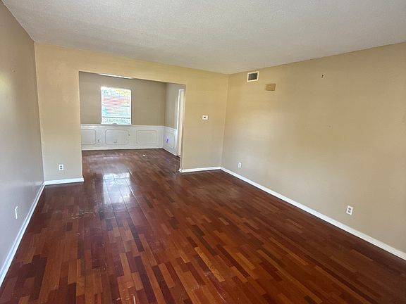 Second living area wood floors