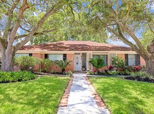 5419 Valkeith Dr, Houston, TX 77096