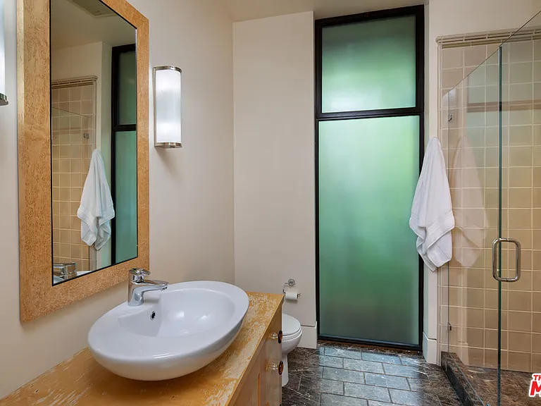 74 Atherton Ave — Photo 22