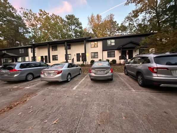 717 Chappell Dr APT E, Raleigh, NC 27606