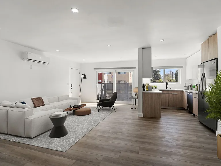 8777 Cadillac Avenue Apartments — Photo 11