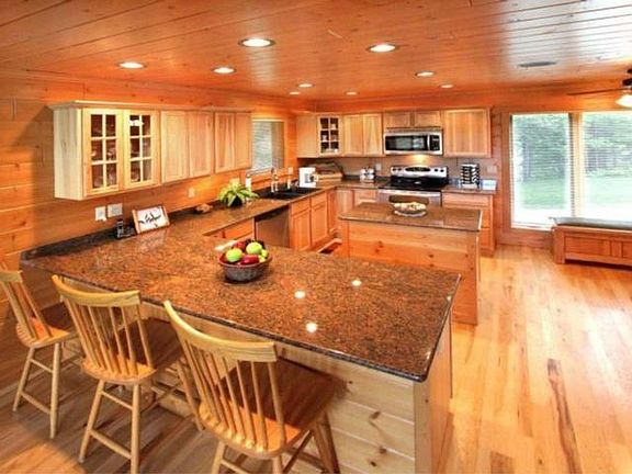 5th image of 2010 Peninsula Ln