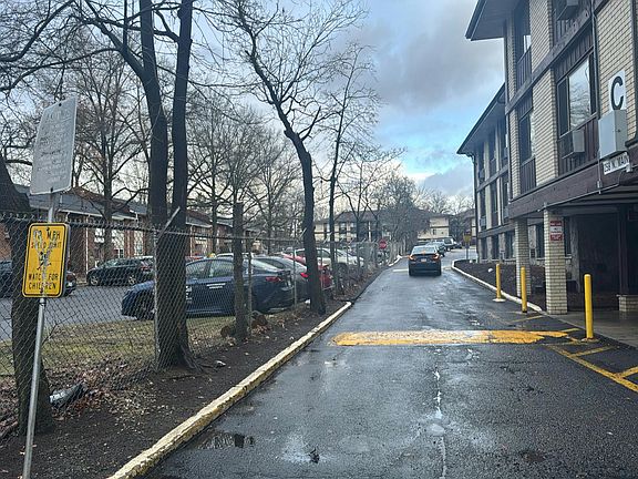 4th image of 258 N Main St APT C14