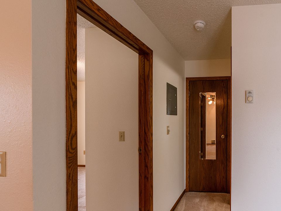 Fargo, ND Huntington Apartments |Hallway