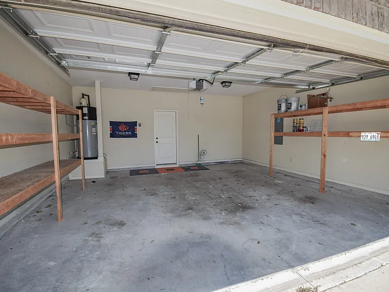1369 Cloverbrook Cir — Photo 22