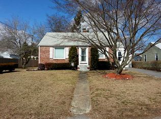 61 Betsey Williams Dr, Warwick, RI 02889