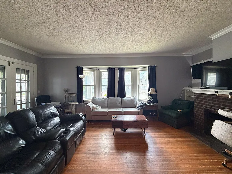 90 Scottsville Rd #1 — Photo 4
