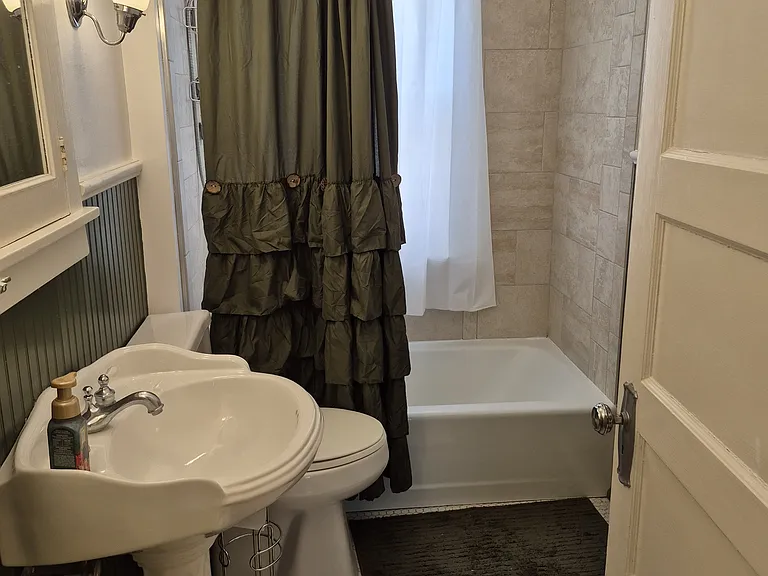 158 Claremont Ave #1 — Photo 4