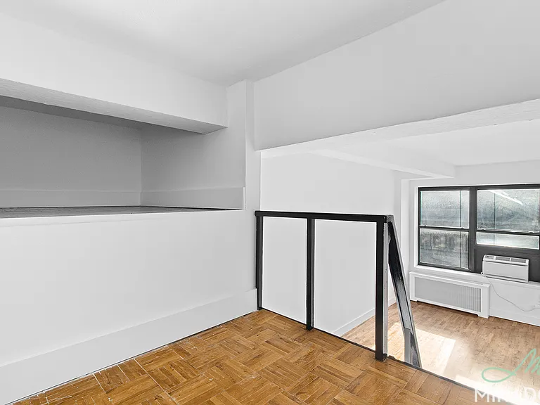 43 W 16th St #8B — Photo 4