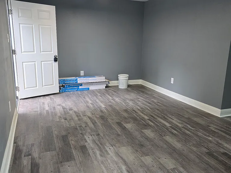 1213 S Larch St — Photo 10