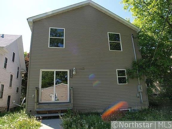 3rd image of 2806 Fremont Ave N