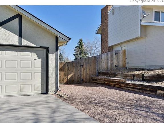4th image of 5030 Bunk House Ln