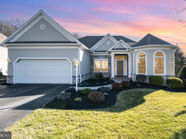 117 Windrush Ln, Mechanicsburg, PA 17055