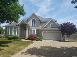 35 Button Bush Ct, Buffalo, NY 14228