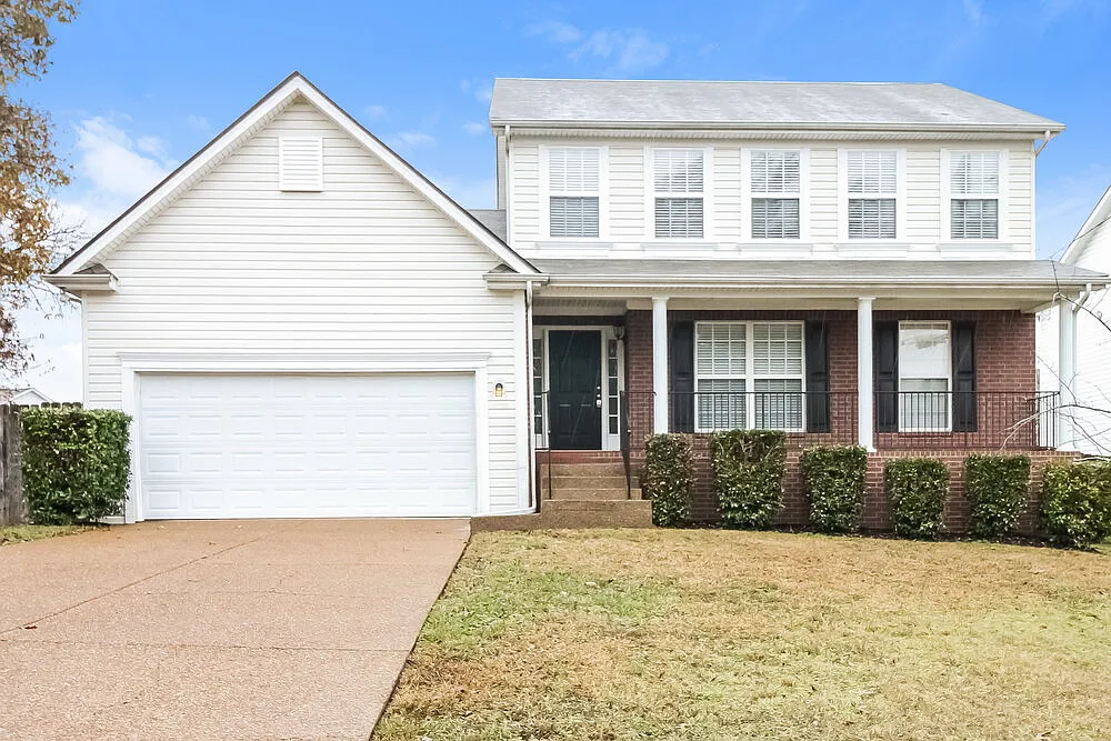 4 bed, 2.5 bath, 2150 sqft, $2,585 — Photo 1