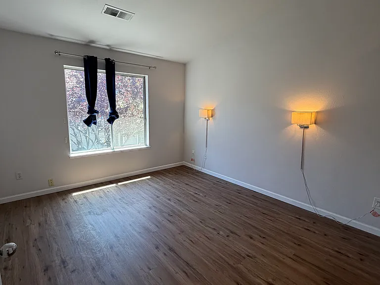 5740 Caprice Cmn — Photo 15