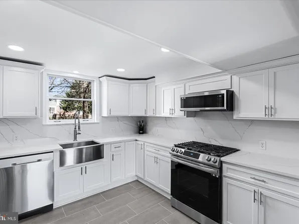 5806 S Crestwood Ave, Richmond, VA 23226