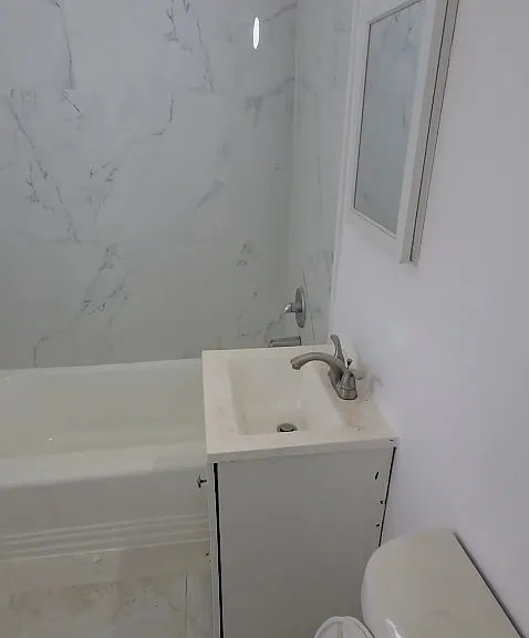 325 Roseville Ave — Photo 4