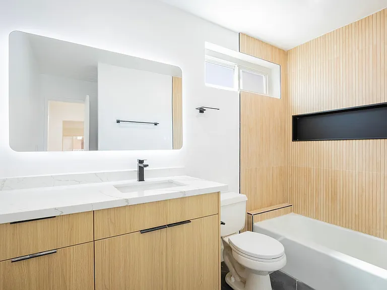 1236 N Ogden Dr — Photo 11