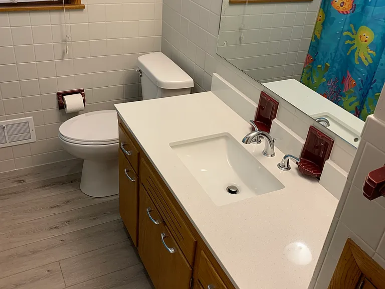 7009 W Lloyd St — Photo 11