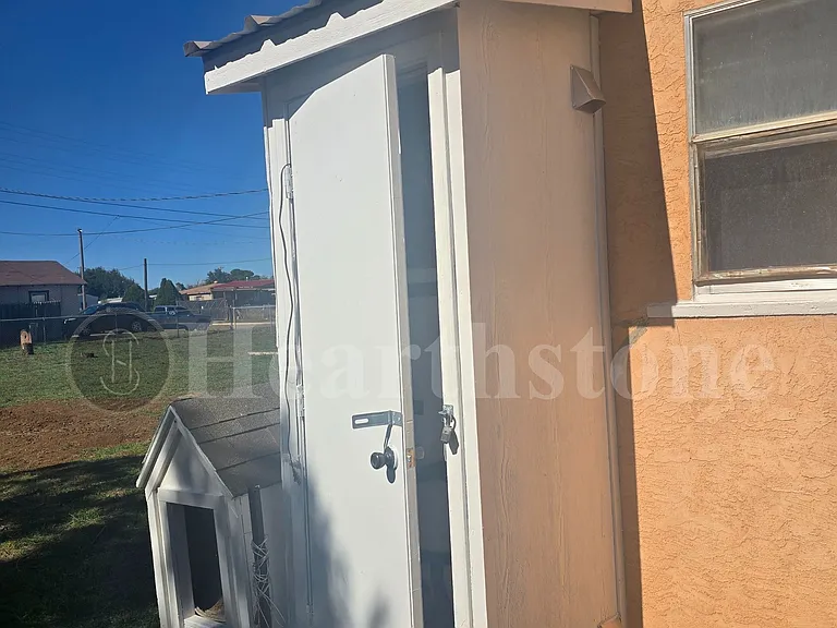 316 N Walnut St — Photo 15