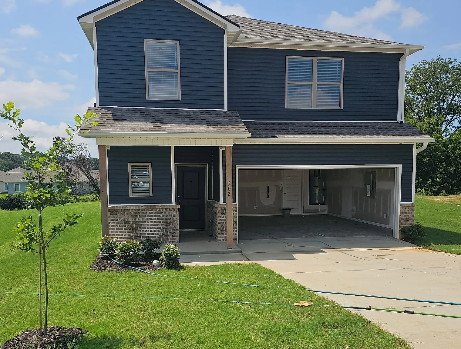 4 bed, 2.5 bath, 2065 sqft, $2,300 — Photo 2