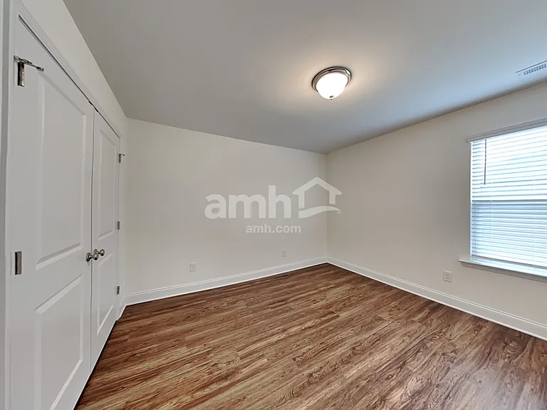 208 Gregory Dr — Photo 17