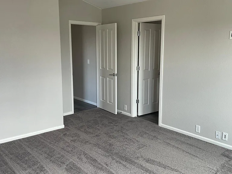 6423 Leisure Hill Grv — Photo 15