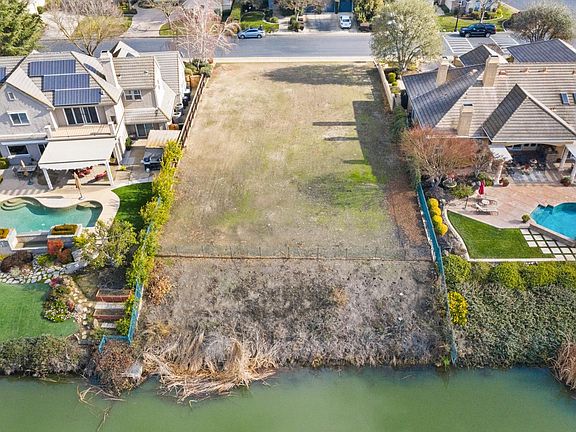 3rd image of 4347 Saint Andrews Dr