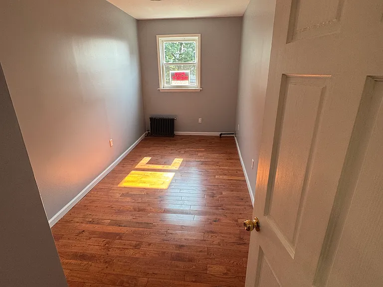 31-17 Linden Pl #2B — Photo 7