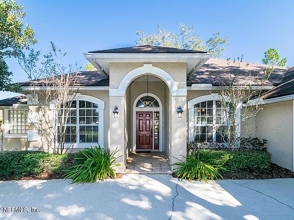 4th image of 609 Lavender Ln