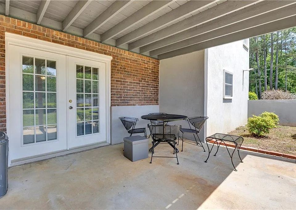 3442 Skyland Dr